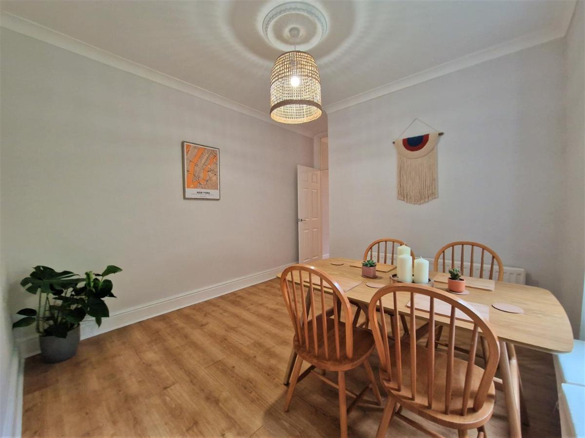 Lovely Seafront Apartment With Garden Свонсі Екстер'єр фото